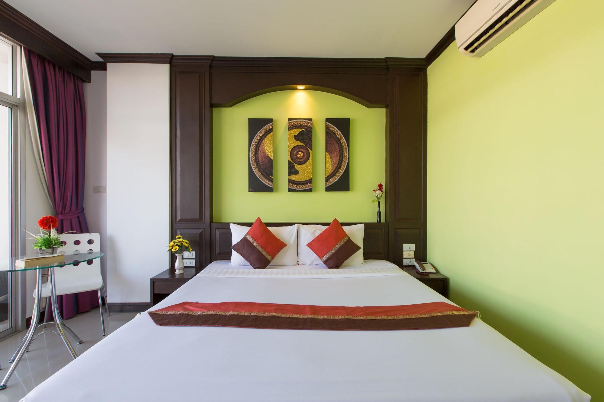 Patong Buri Hotel Екстер'єр фото