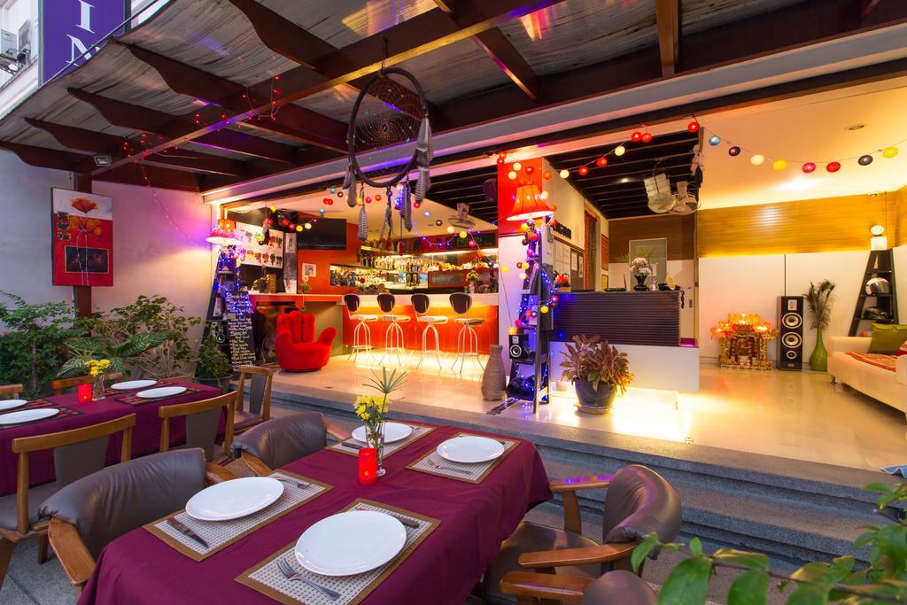 Patong Buri Hotel Екстер'єр фото