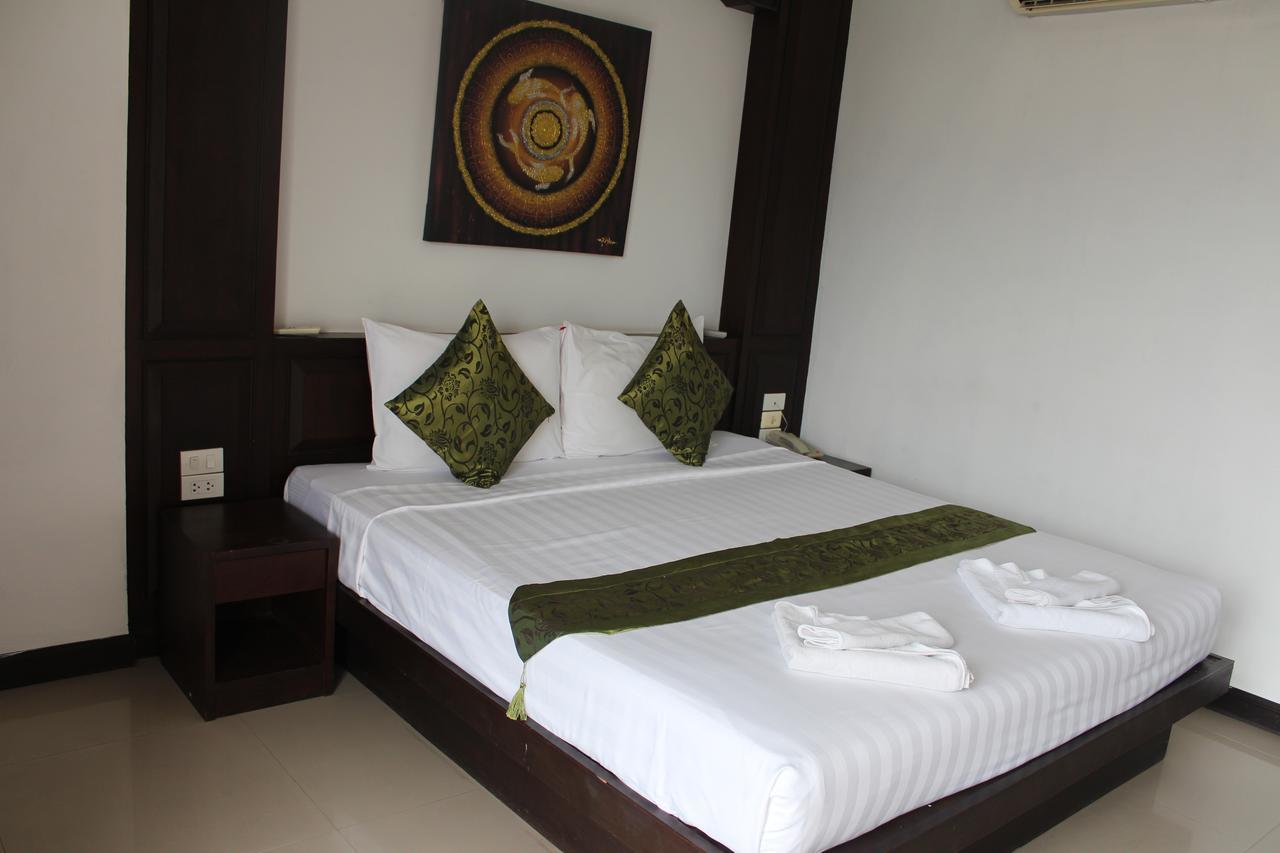 Patong Buri Hotel Екстер'єр фото