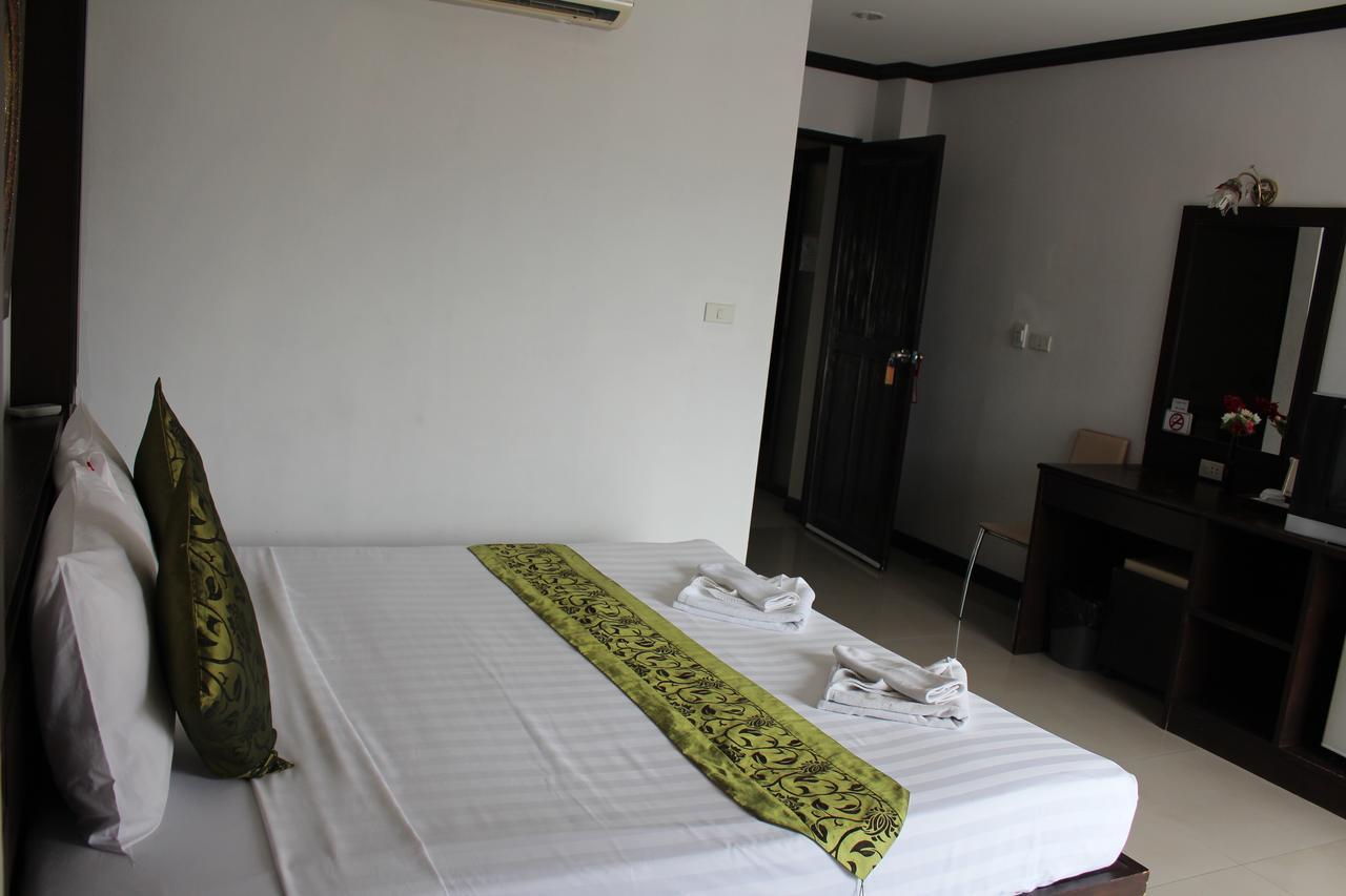 Patong Buri Hotel Екстер'єр фото