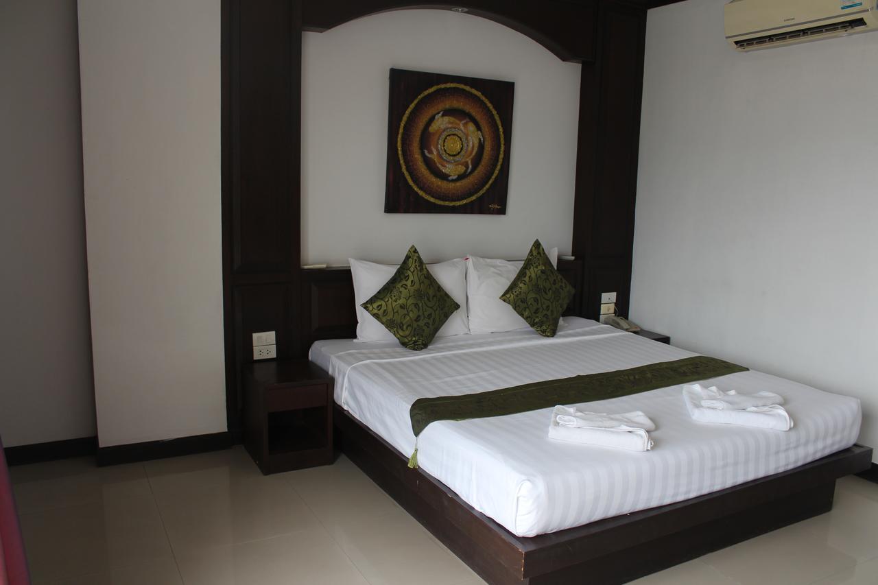 Patong Buri Hotel Екстер'єр фото